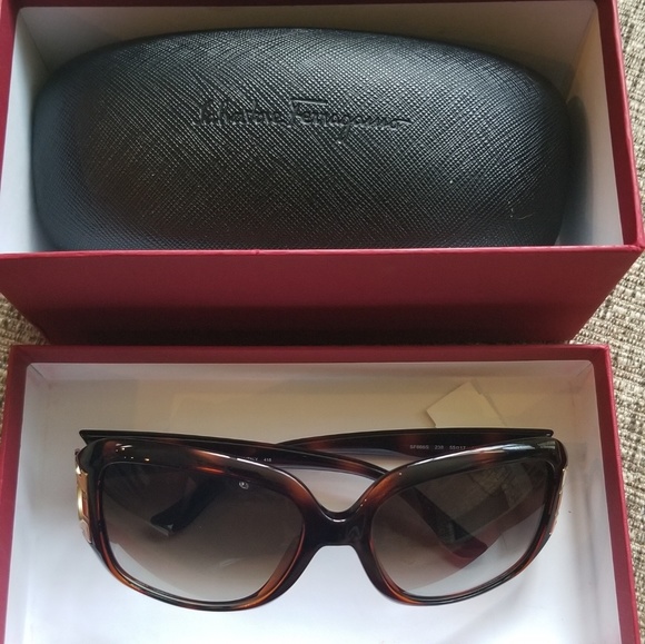 NWT Salvatore Ferragamo Tortoise Sunglasses main image 4